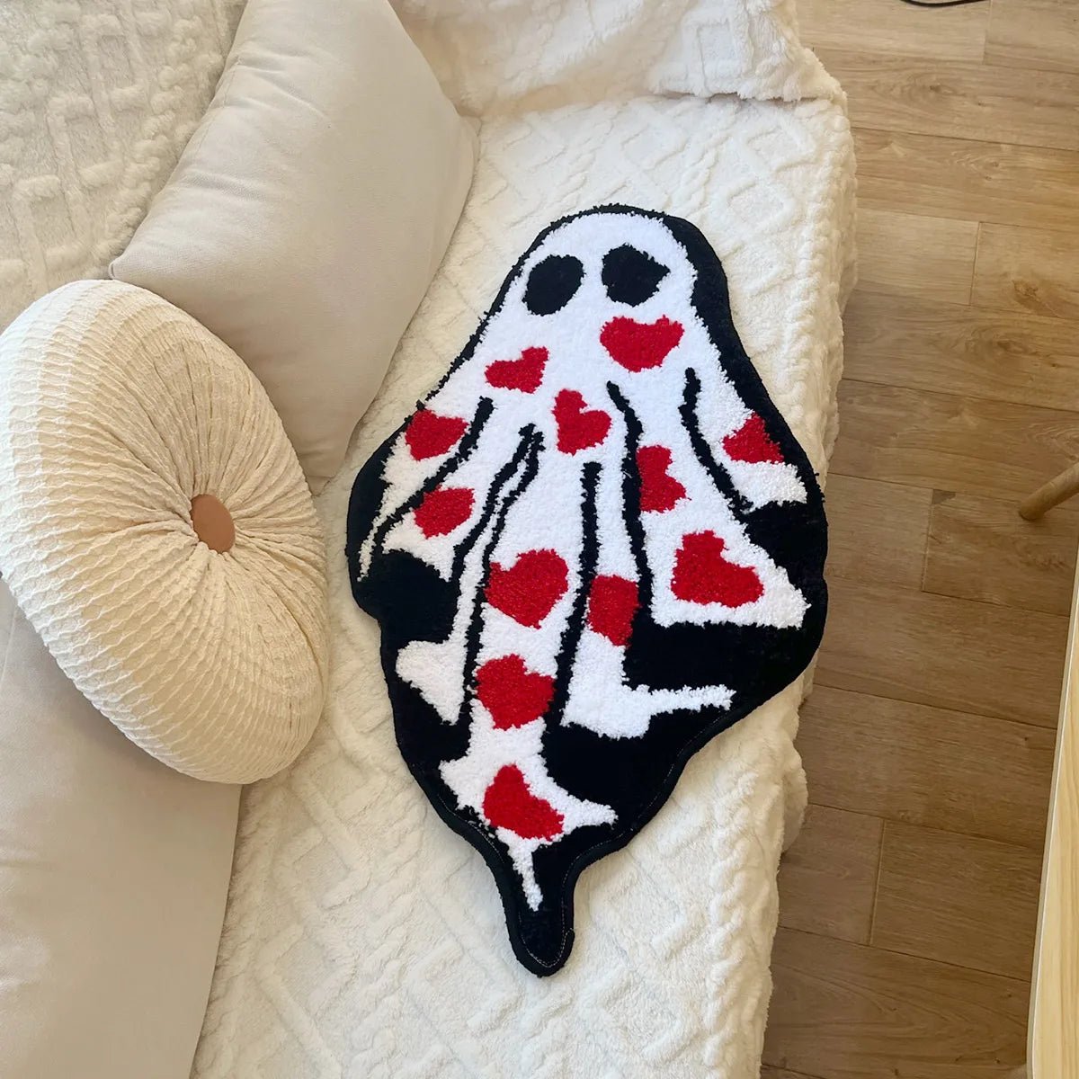 White and Red Tufted "Halloween Ghost" Rug - TheRugGuy