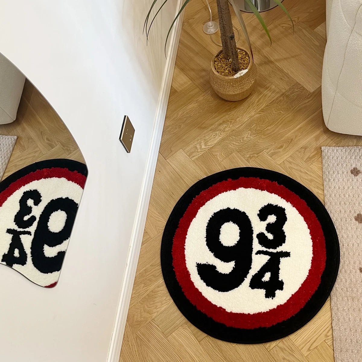 White and Red Tufted Harry Potter "9 and 3/4" Train Sign Rug - TheRugGuy